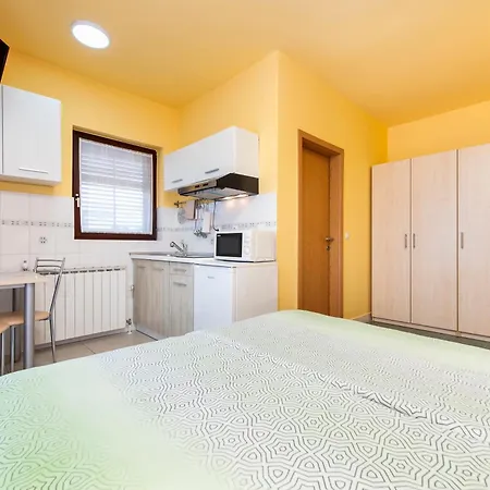 Erik Adults Only Bed & Breakfast 3*