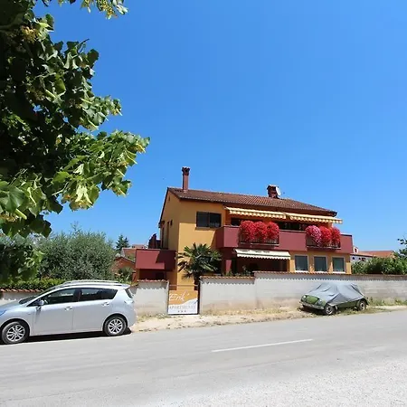 Erik Adults Only Bed & Breakfast 3*