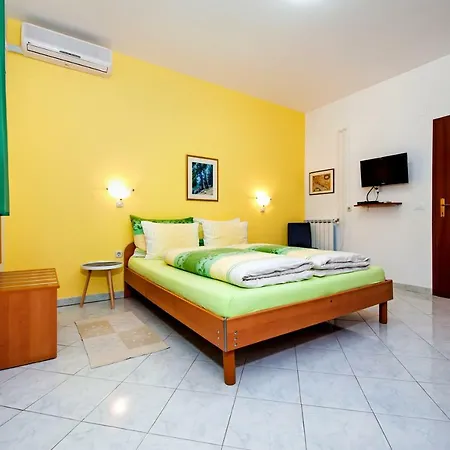Bed & Breakfast Erik Adults Only